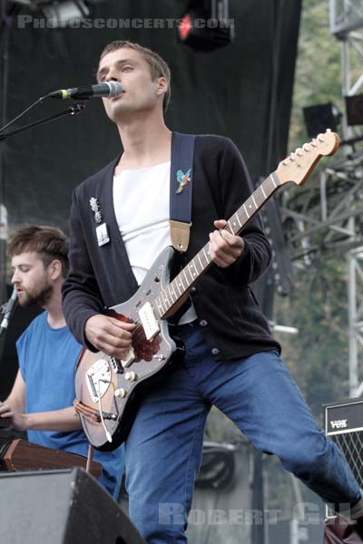 FRANCOIS AND THE ATLAS MOUNTAIN - 2011-08-28 - SAINT CLOUD - Domaine National - Scene de l'Industrie - 